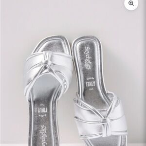 NIB Seychelles Silver Slide Sandals with Knot Detail